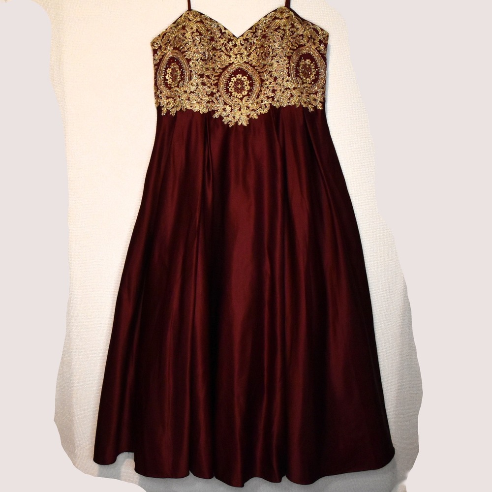 Betsy & Adam Burgundy Gold Embroidered Rhinestone Formal Gown Dress 24 A19335E